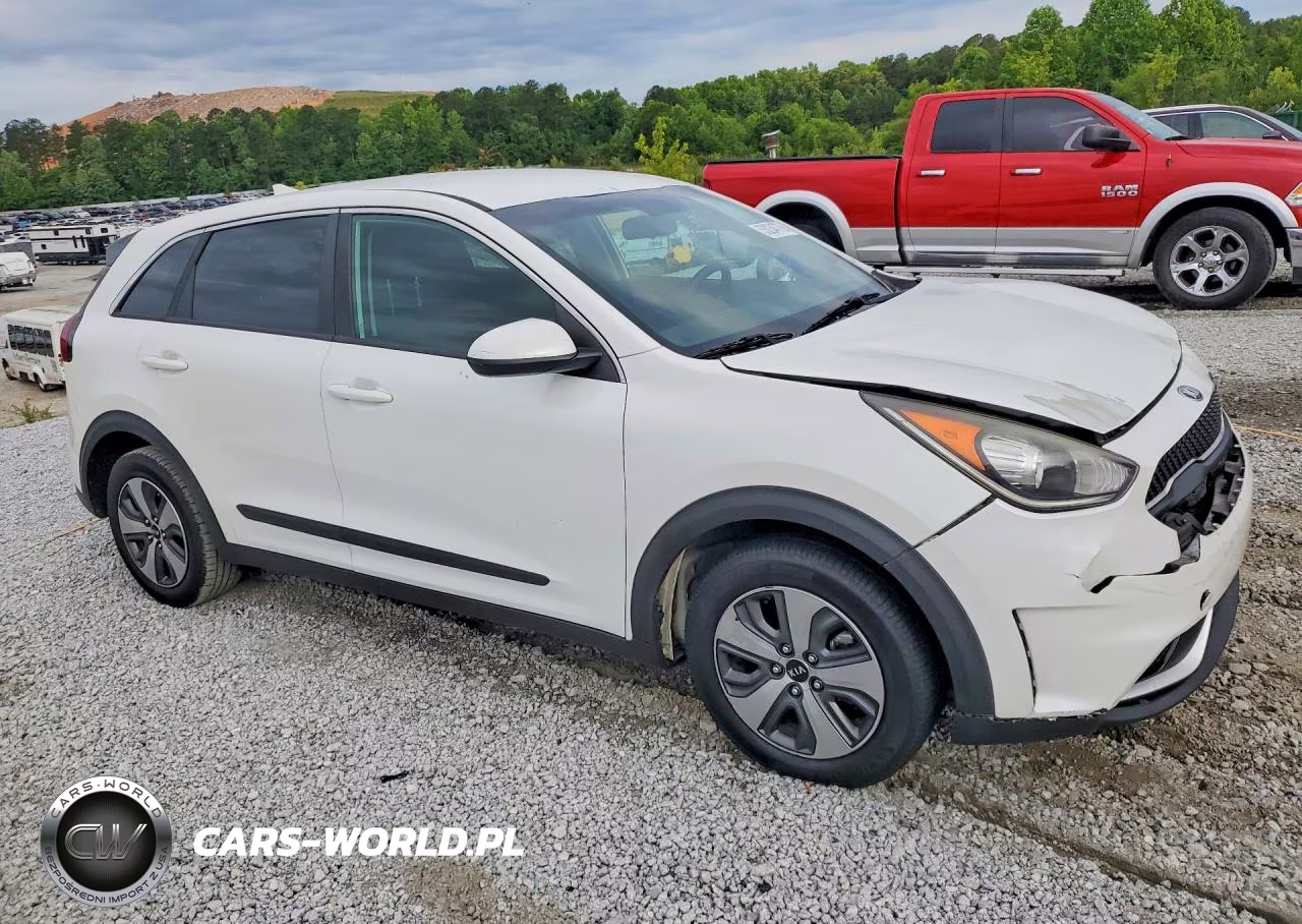 2018 Kia Niro Fe VIN:KNDCB3LC9J5203911 - 4
