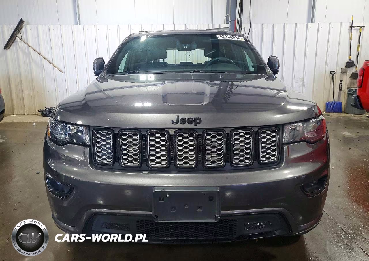 2018 Jeep Grand Cherokee Laredo VIN:1C4RJFAG5JC515126 - 5