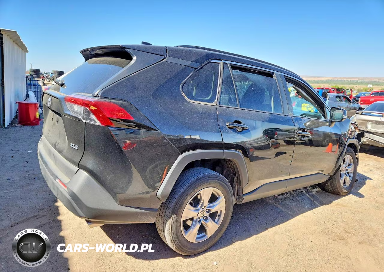 2024 Toyota Rav4 Xle VIN:2T3W1RFVXRW325696 - 3