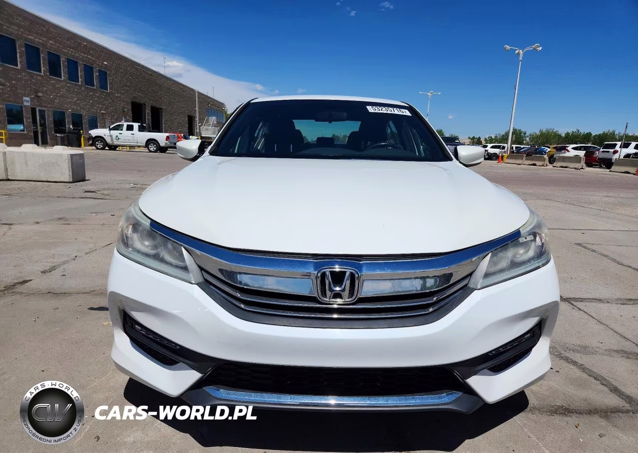 2017 Honda Accord Sport VIN:1HGCR2F5XHA078830 - 5