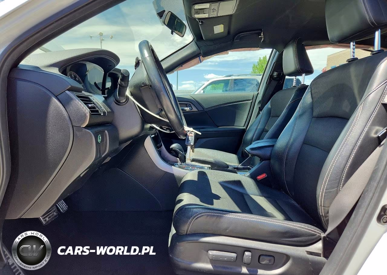 2017 Honda Accord Sport VIN:1HGCR2F5XHA078830 - 7