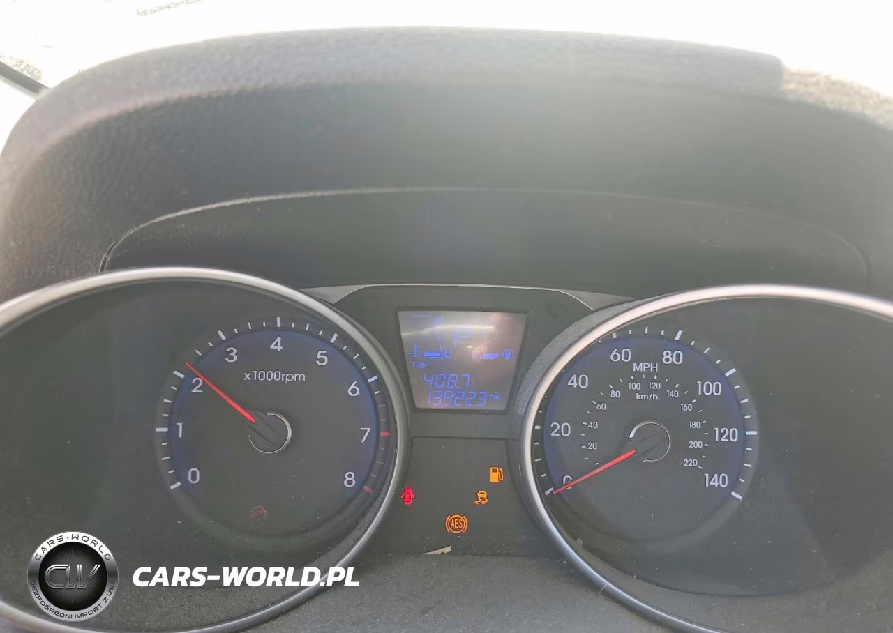 2011 Hyundai Tucson Limited VIN:KM8JU3AC5BU292402 - 9