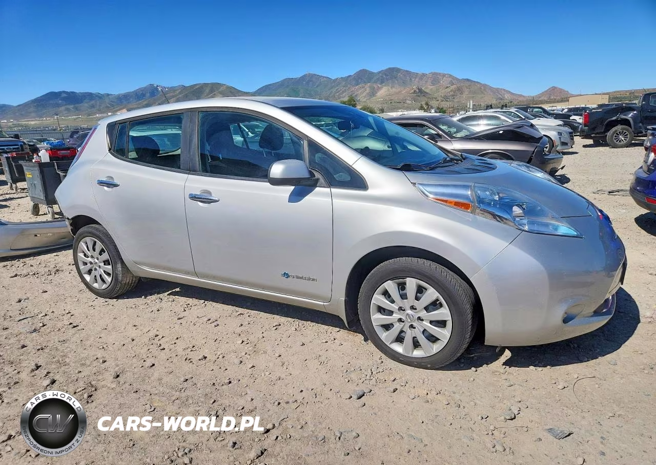 2017 Nissan Leaf S VIN:1N4BZ0CP7HC308239 - 4