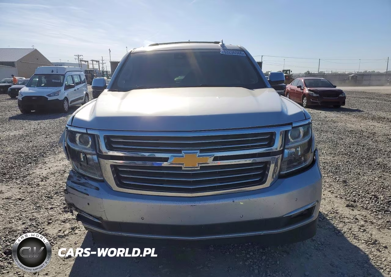2018 Chevrolet Suburban K1500 Premier VIN:1GNSKJKC9JR163850 - 5