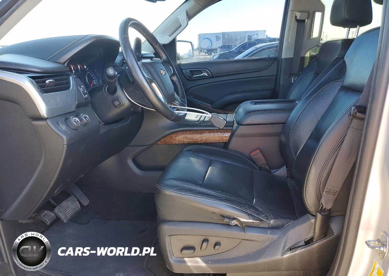 2018 Chevrolet Suburban K1500 Premier VIN:1GNSKJKC9JR163850 - 7