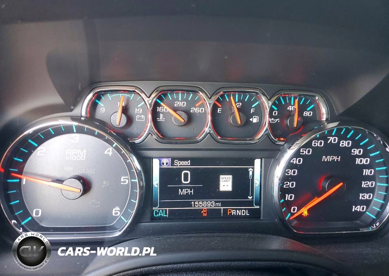 2018 Chevrolet Suburban K1500 Premier VIN:1GNSKJKC9JR163850 - 9