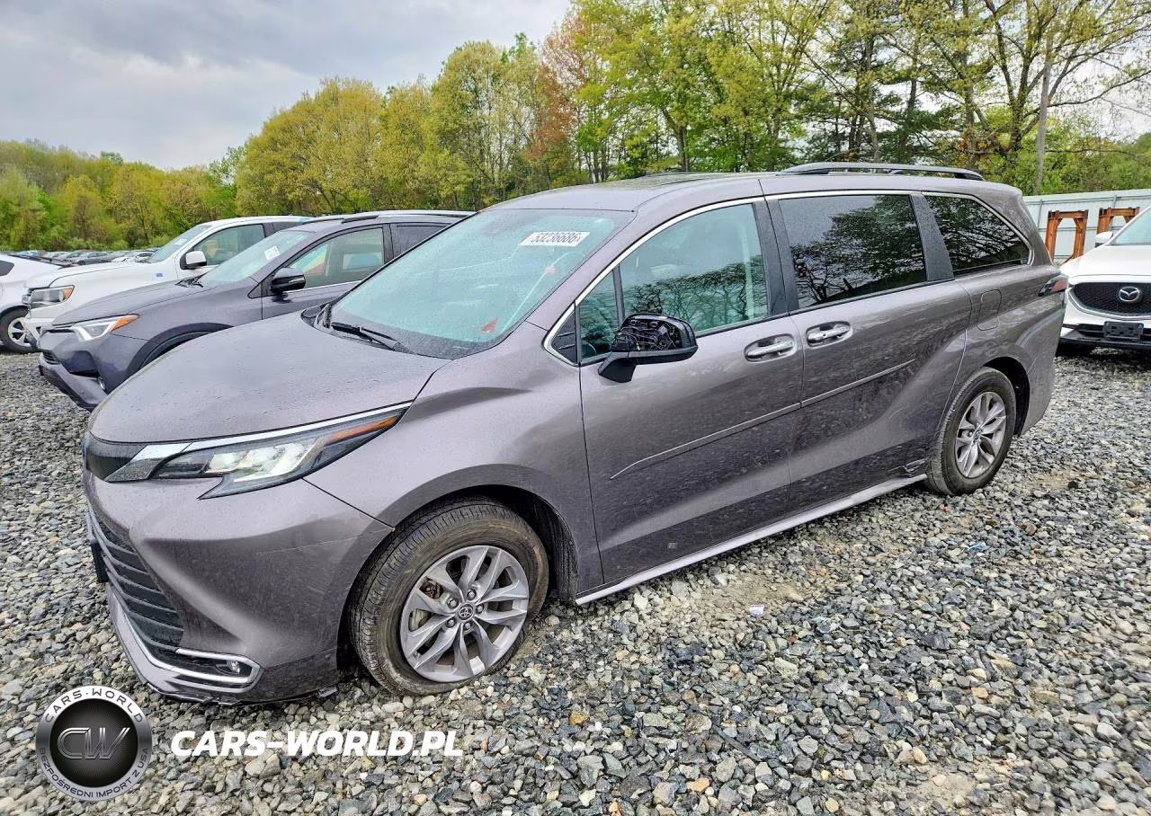 2023 Toyota Sienna Xle – zdjęcie 1 z 13