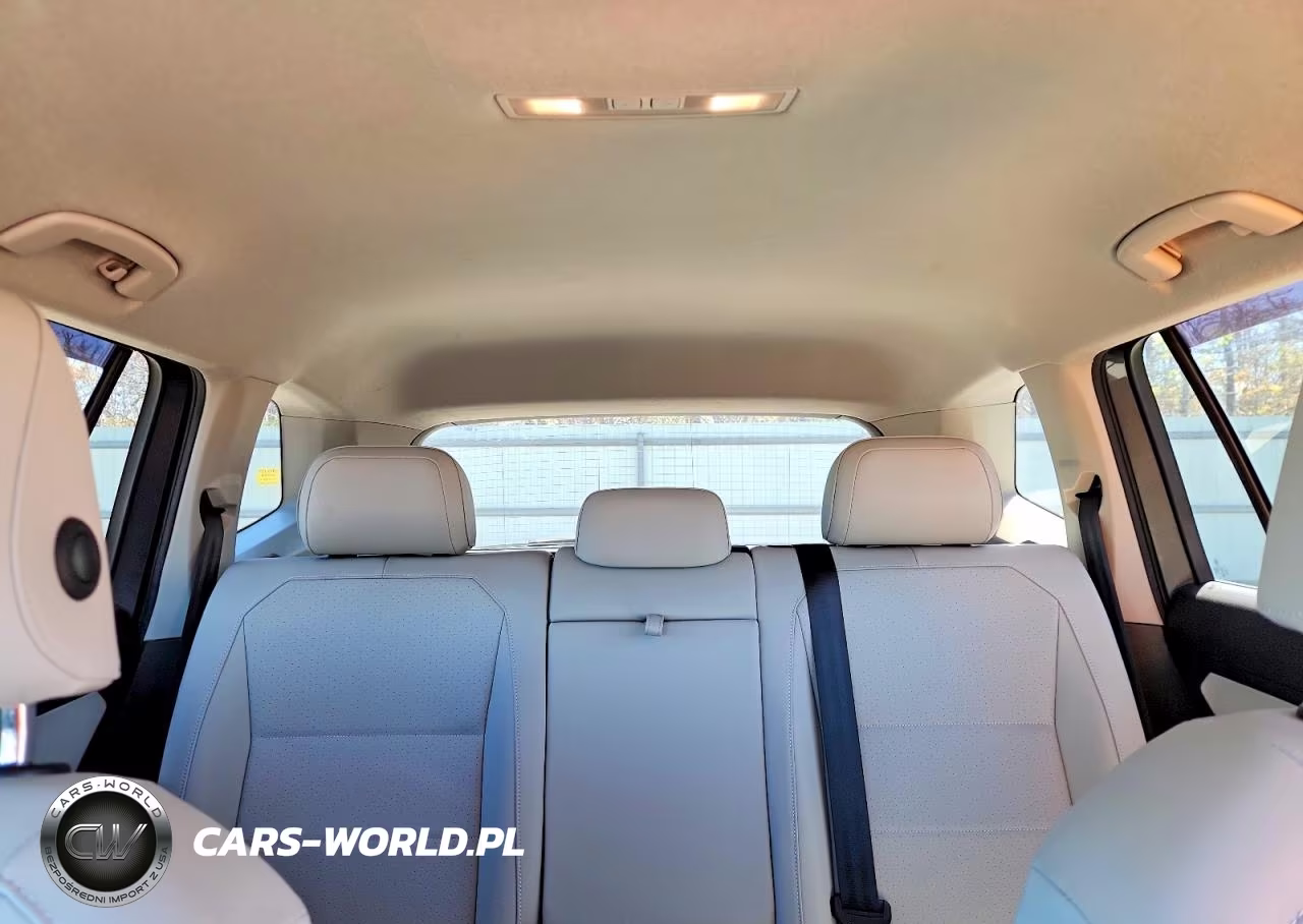 2018 Volkswagen Tiguan Se VIN:3VV2B7AX7JM162652 - 10