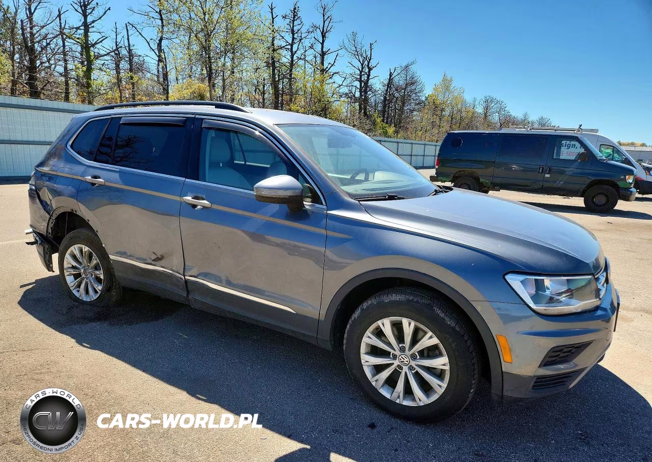 2018 Volkswagen Tiguan Se VIN:3VV2B7AX7JM162652 - 4