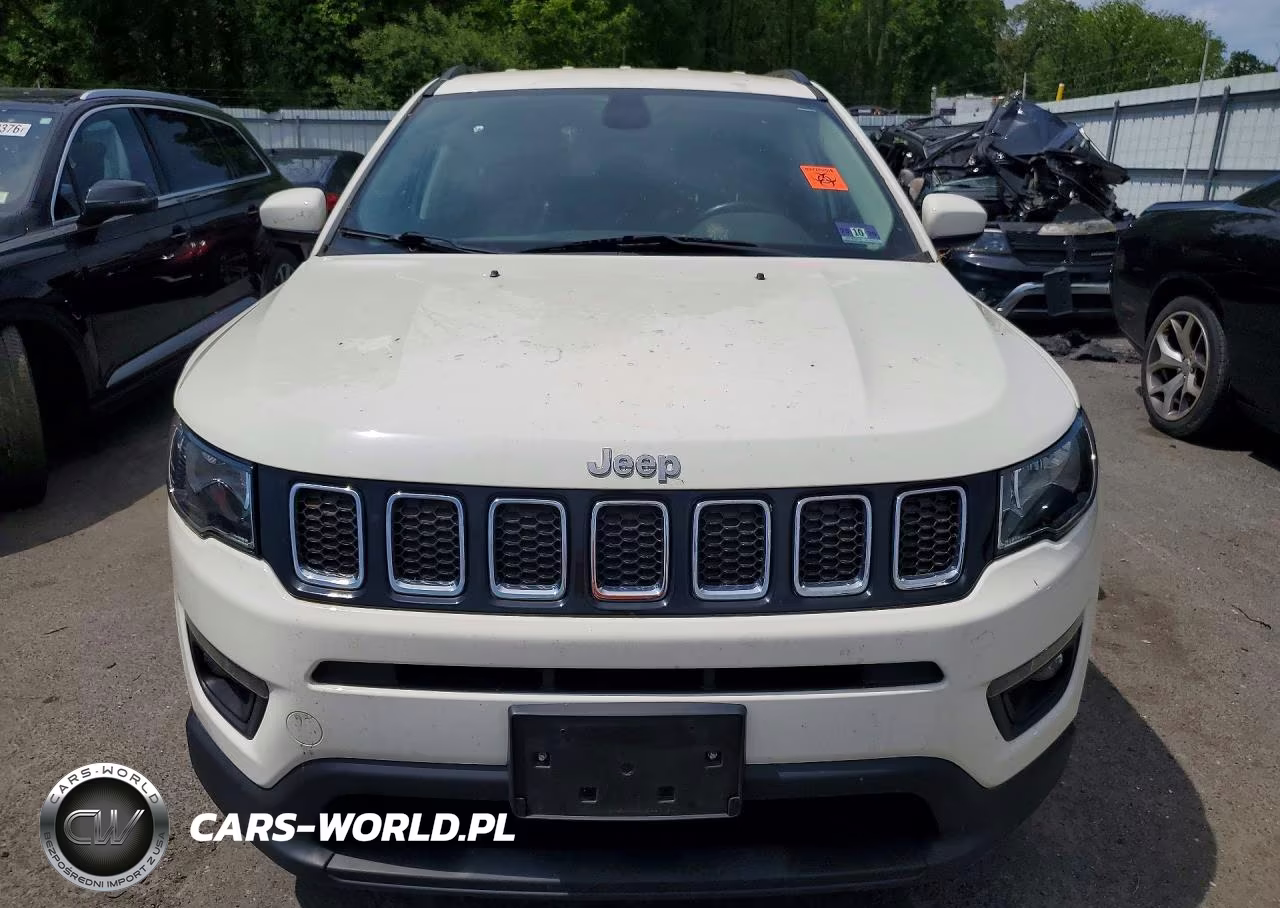 2018 Jeep Compass Latitude VIN:3C4NJDBB8JT342907 - 5