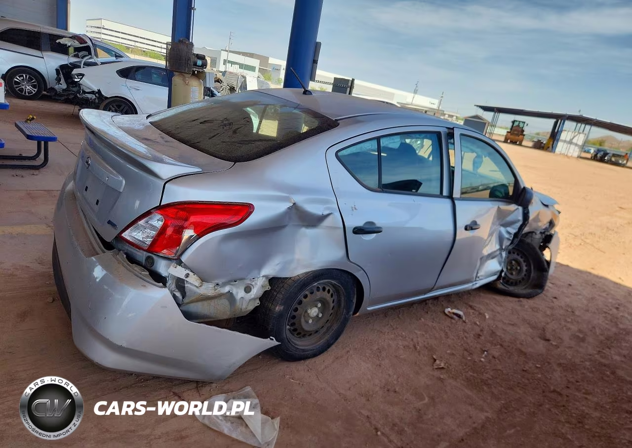 2015 Nissan Versa 1.6 S Plus VIN:3N1CN7AP1FL866484 - 3