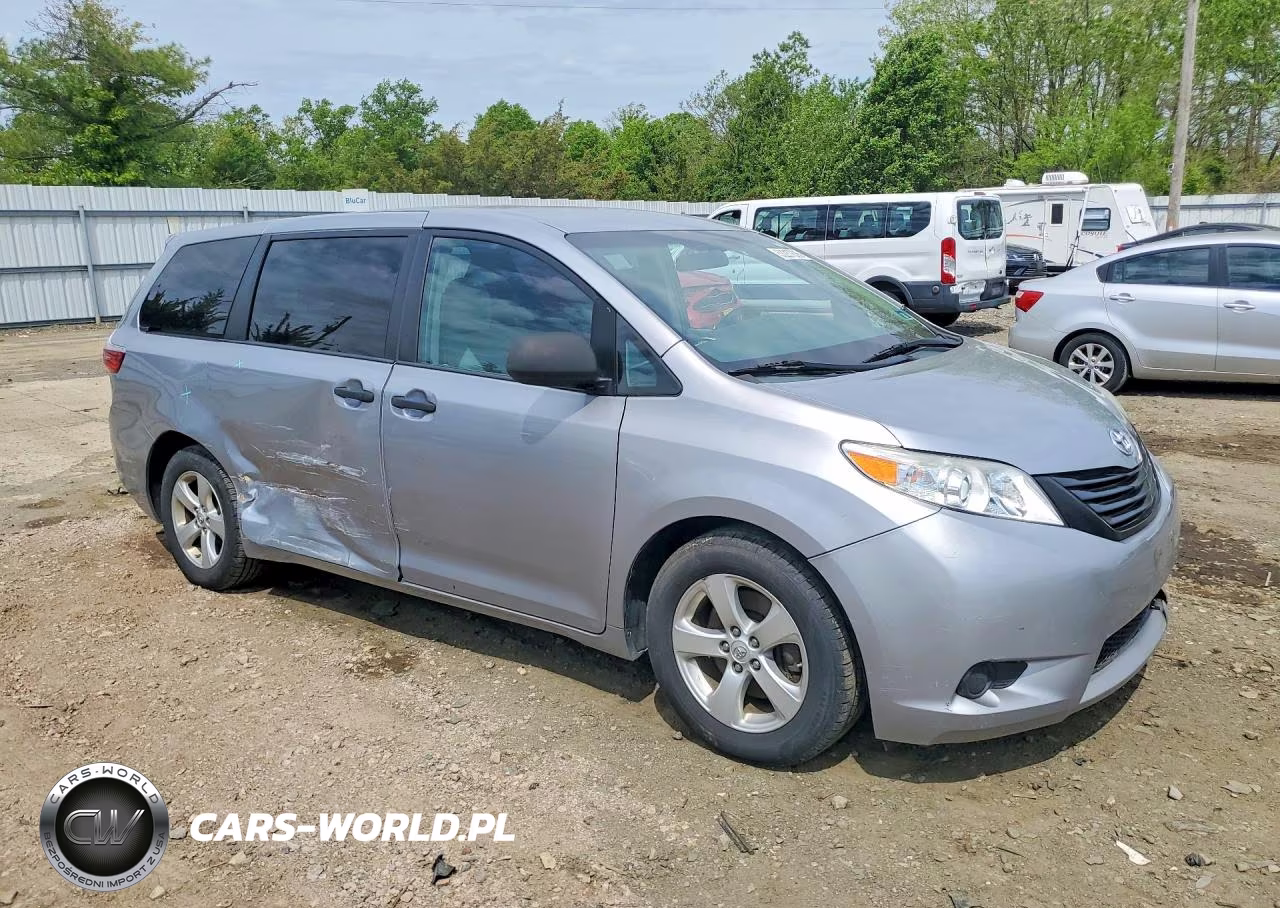 2016 Toyota Sienna L 7-Passenger VIN:5TDZK3DC7GS697973 - 4