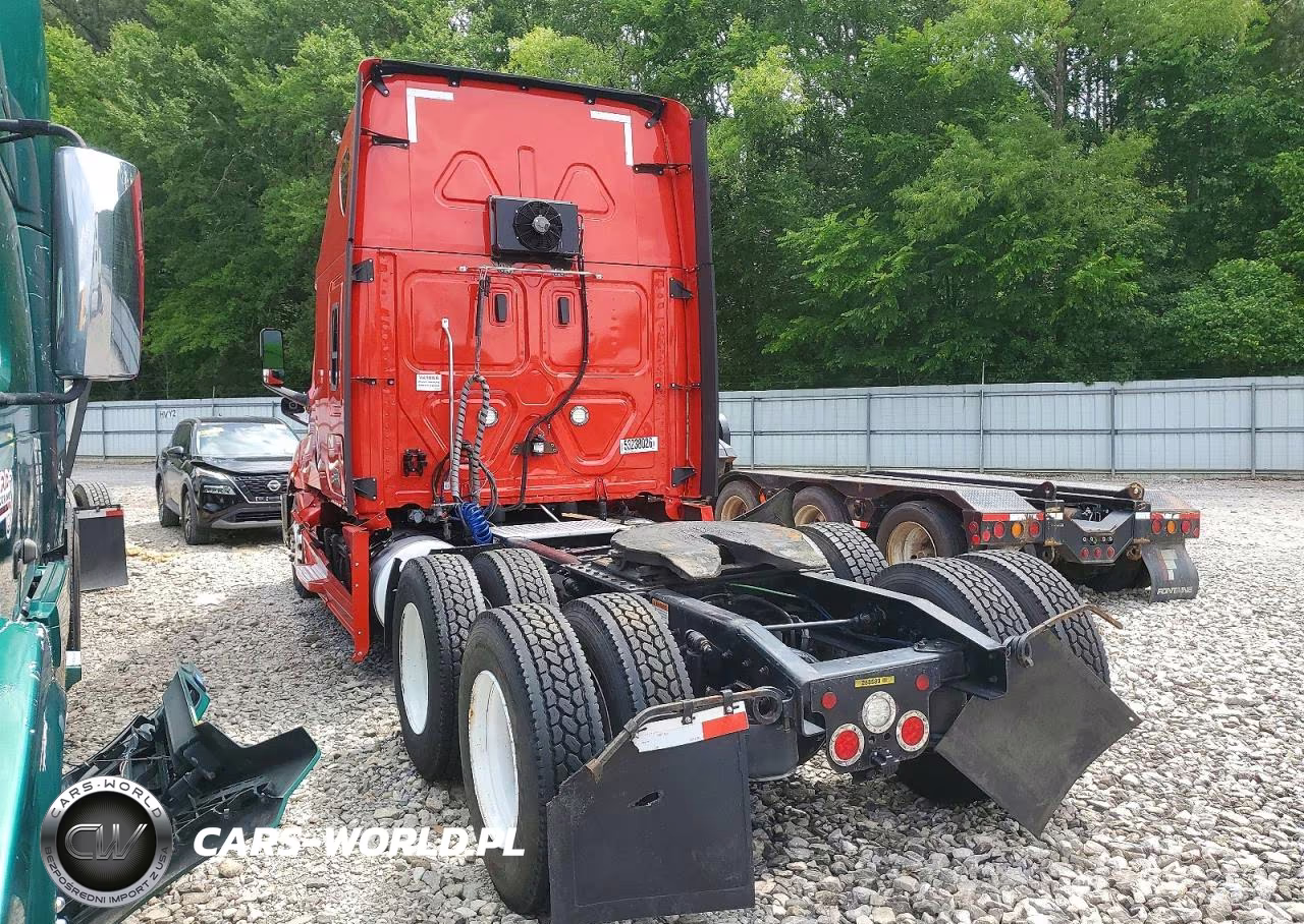 2020 Freightliner Cascadia 126 Semi Truck VIN:3AKJHHDR0LSLX2846 - 3