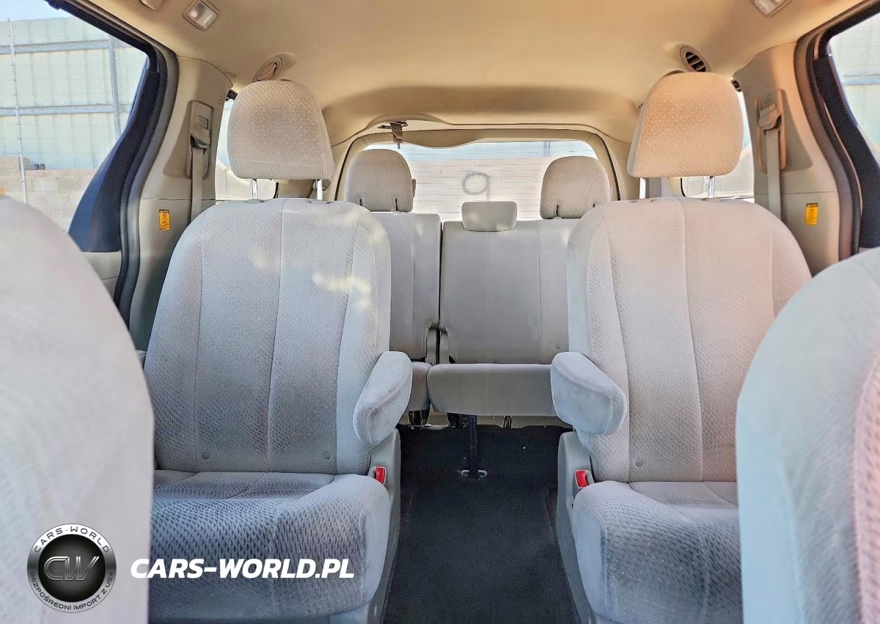 2011 Toyota Sienna Le VIN:5TDJK3DC4BS005366 - 10