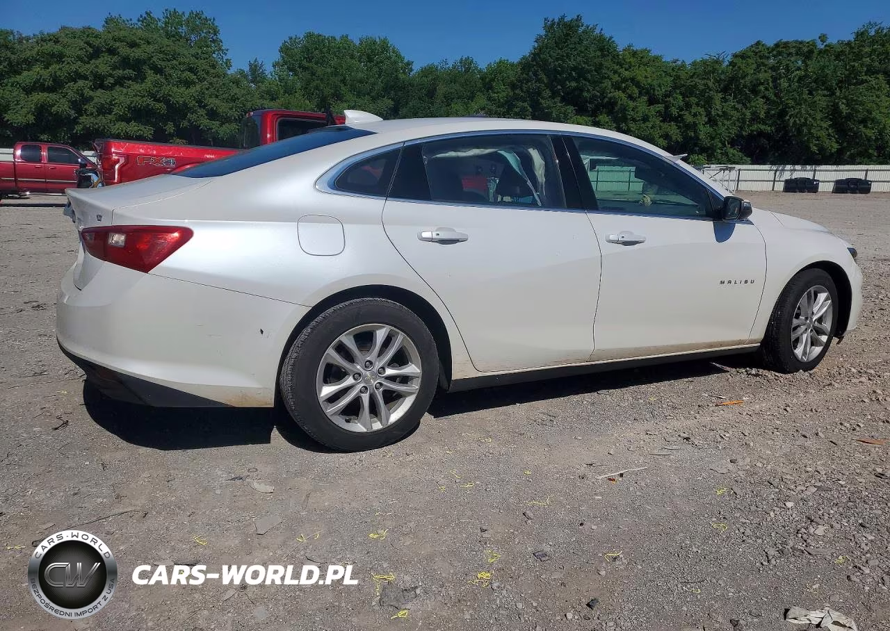 2017 Chevrolet Malibu Lt VIN:1G1ZE5ST7HF213221 - 3