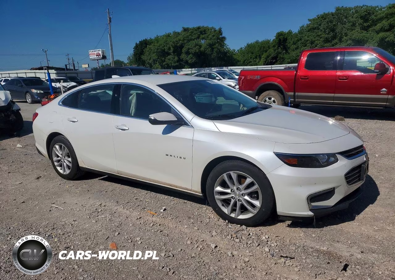 2017 Chevrolet Malibu Lt VIN:1G1ZE5ST7HF213221 - 4