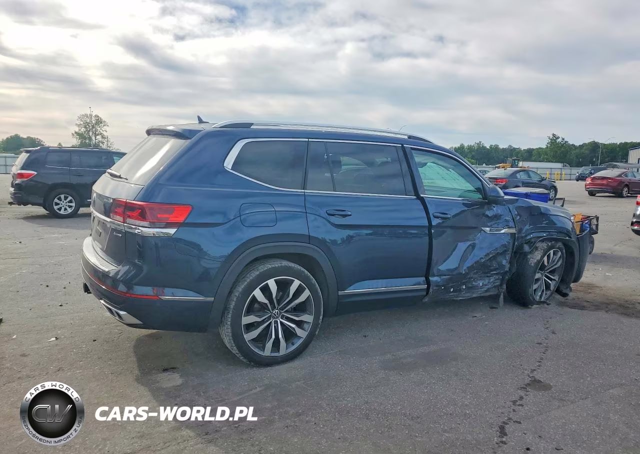 2023 Volkswagen Atlas Sel Premium R-Line VIN:1V2FR2CA1PC520456 - 3