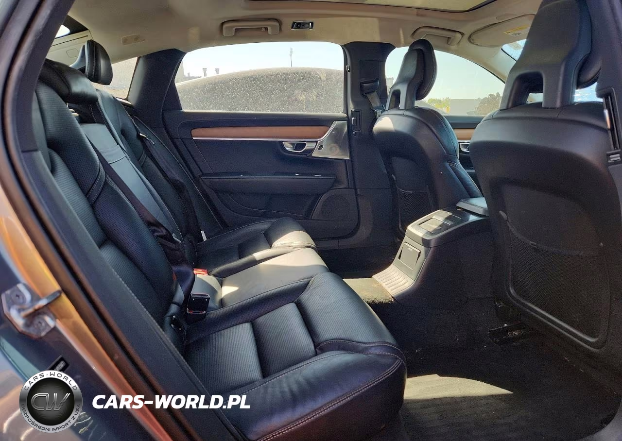 2018 Volvo S90 T8 Inscription VIN:LVYBC0AL9JP035873 - 10