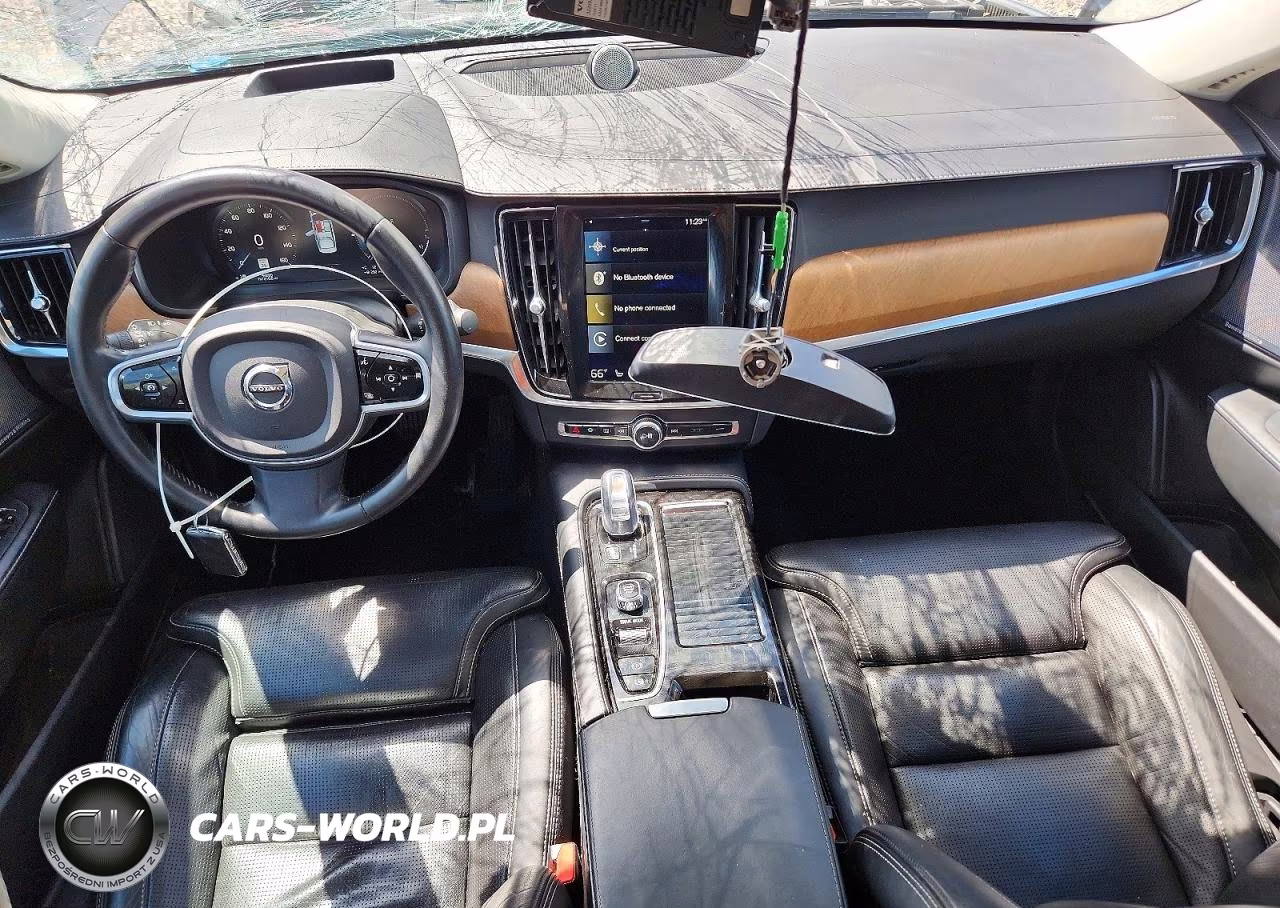 2018 Volvo S90 T8 Inscription VIN:LVYBC0AL9JP035873 - 8