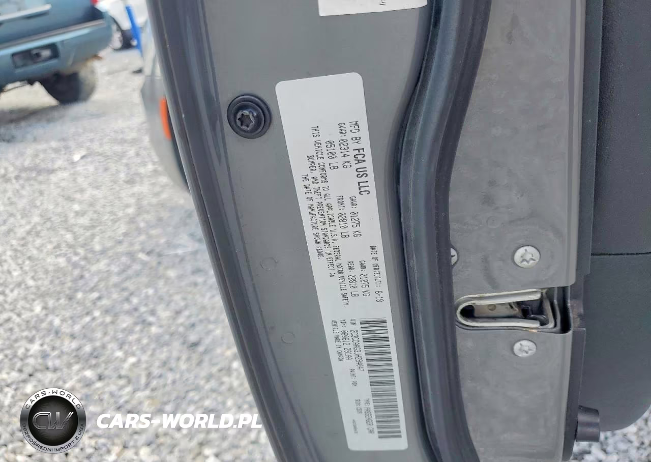 2018 Chrysler 300 Touring VIN:2C3CCAAG3JH294047 - 12