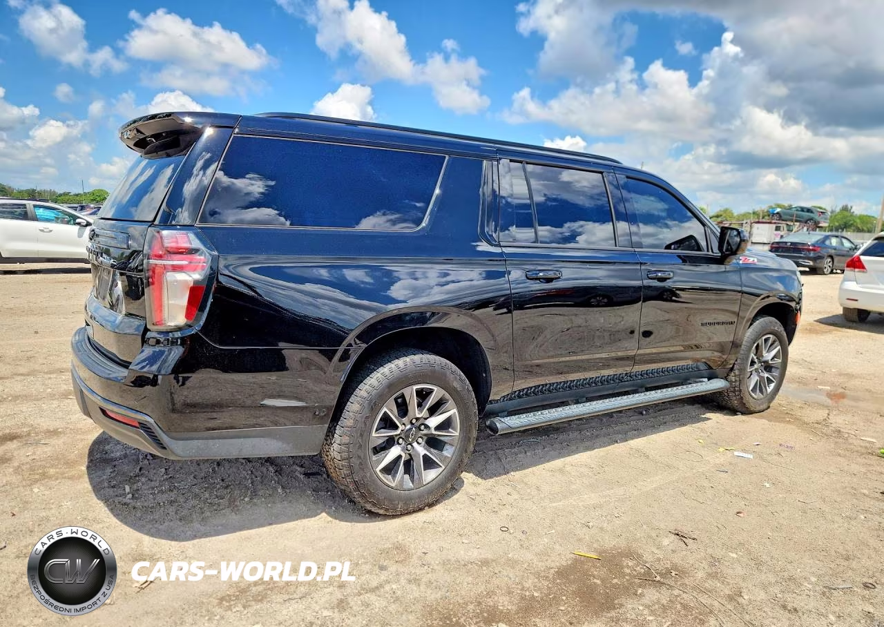 2021 Chevrolet Suburban K1500 Z71 VIN:1GNSKDKD5MR376924 - 3