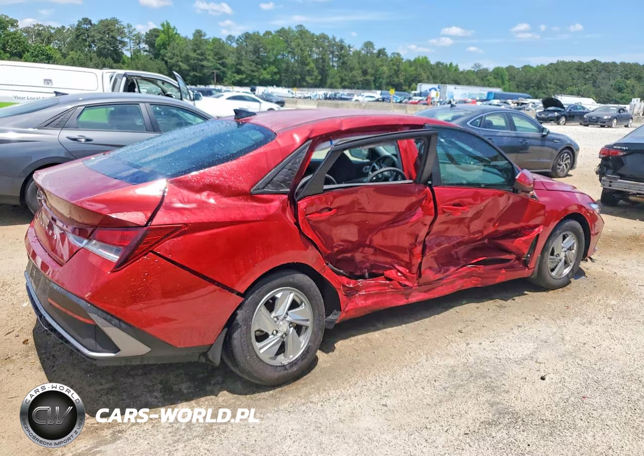 2026 Hyundai Elantra Se VIN:KMHLL4DG7TU104089 - 3