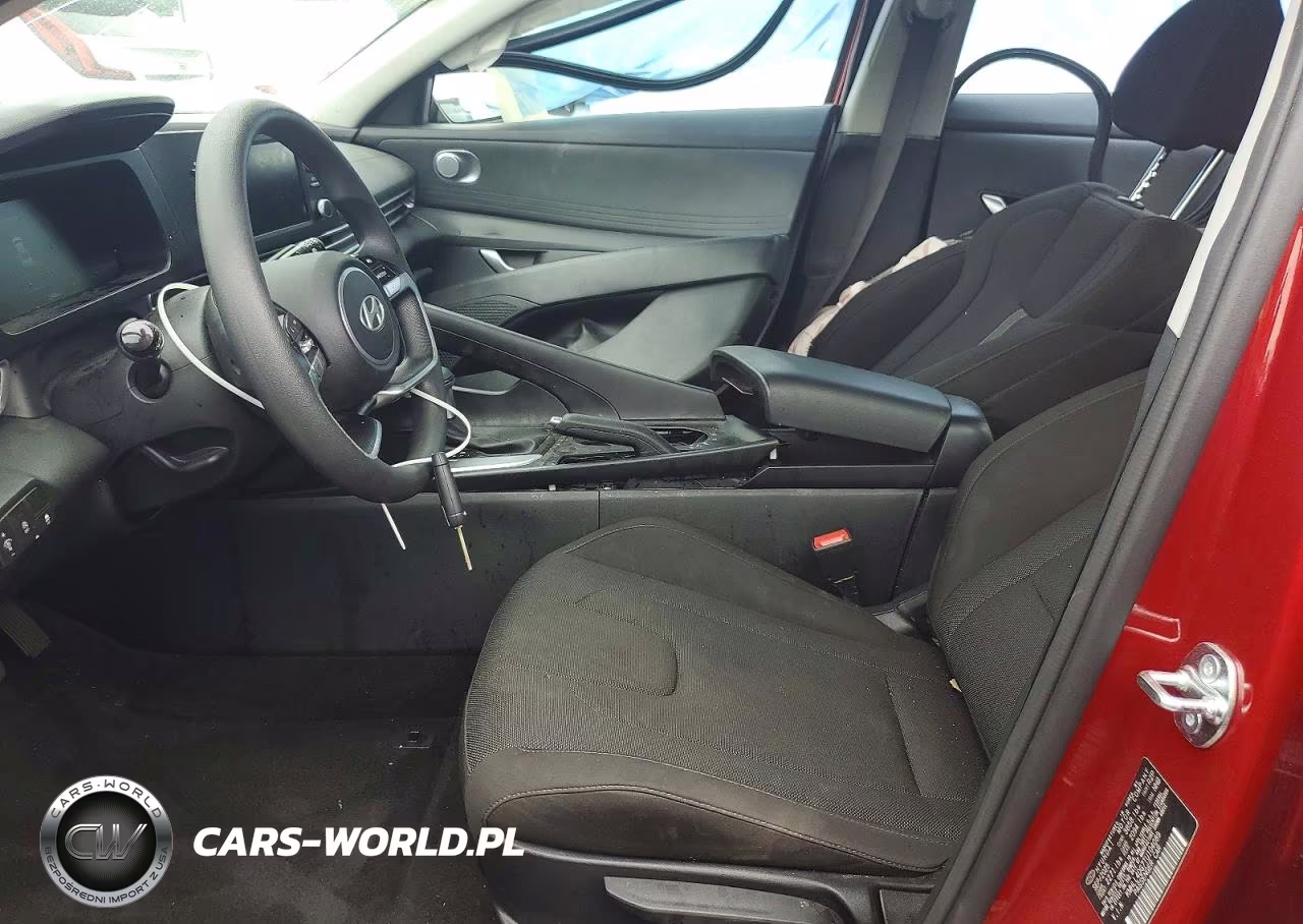 2026 Hyundai Elantra Se VIN:KMHLL4DG7TU104089 - 7