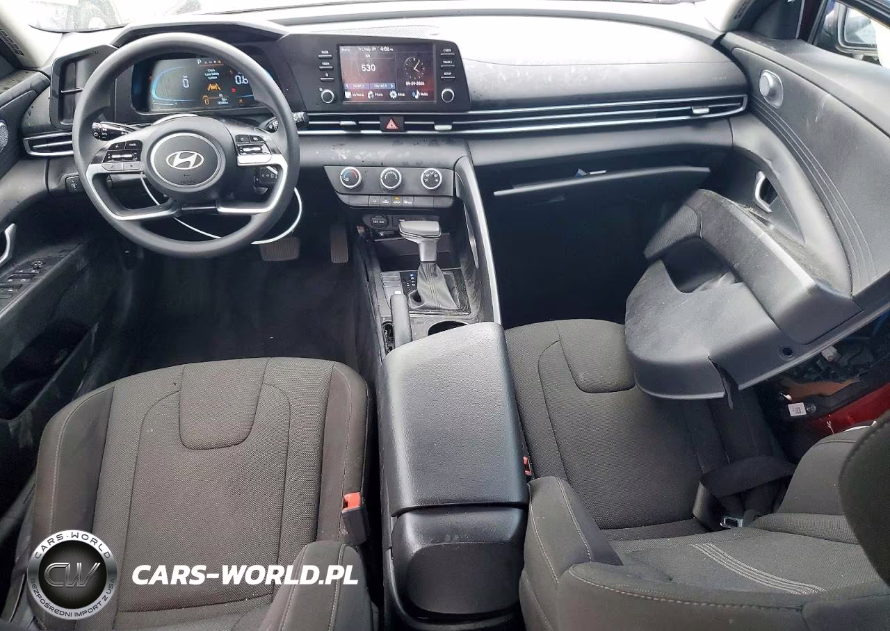 2026 Hyundai Elantra Se VIN:KMHLL4DG7TU104089 - 8