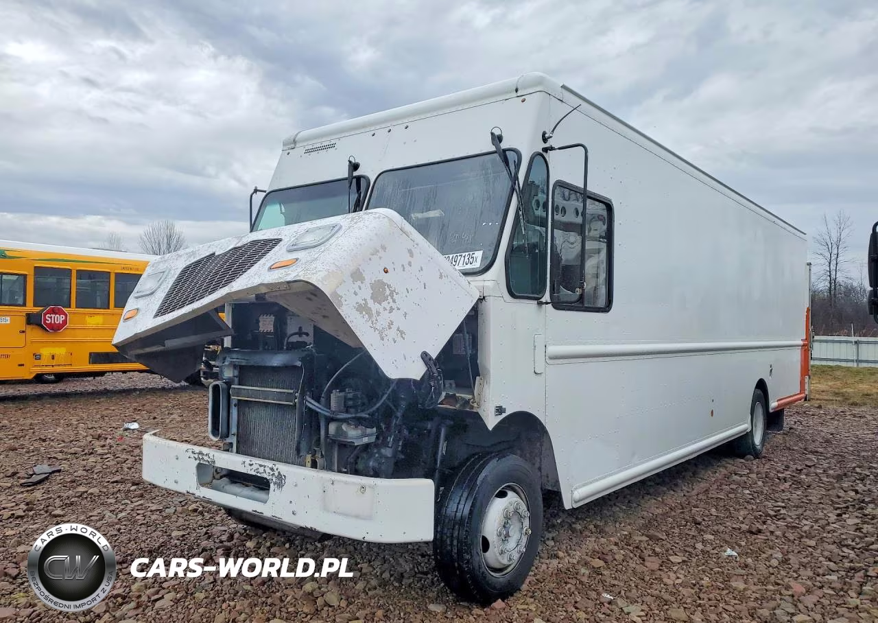 2014 Freightliner Chassis M Line Walk-In Van – zdjęcie 1 z 13