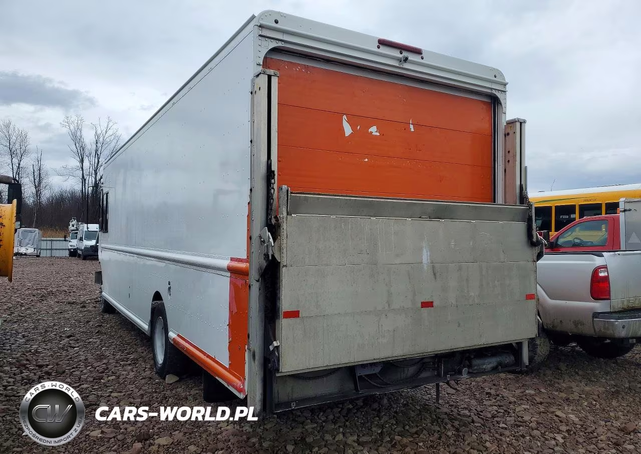 2014 Freightliner Chassis M Line Walk-In Van VIN:4UZAC3DV2ECFW4420 - 2