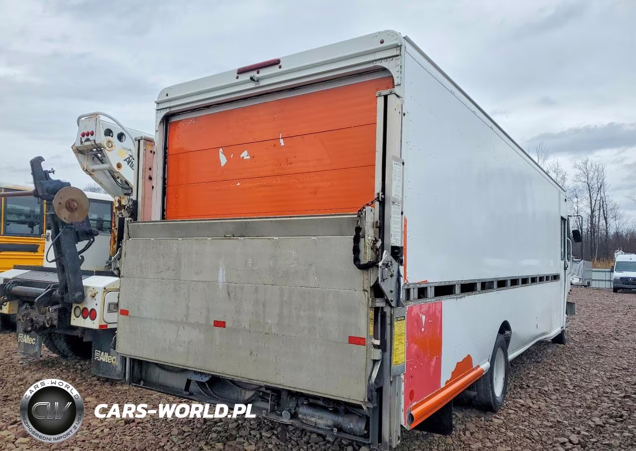 2014 Freightliner Chassis M Line Walk-In Van VIN:4UZAC3DV2ECFW4420 - 3