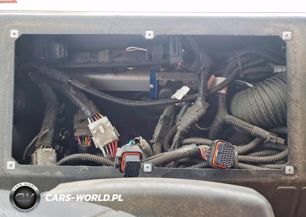 2014 Freightliner Chassis M Line Walk-In Van VIN:4UZAC3DV2ECFW4420 - 9
