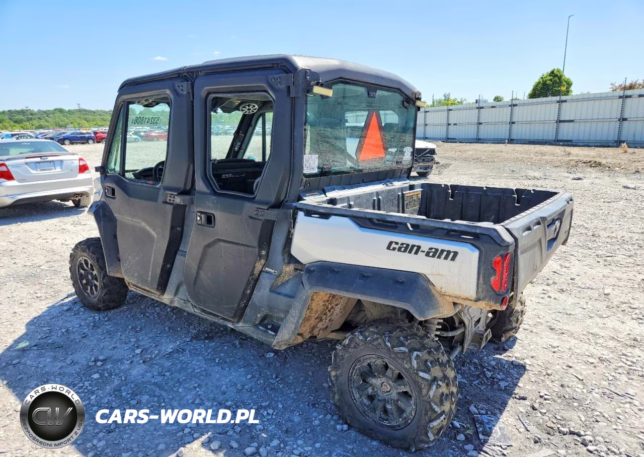 2021 Can-Am Defender Utility Vehicle VIN:3JBUUAX45MK003983 - 3