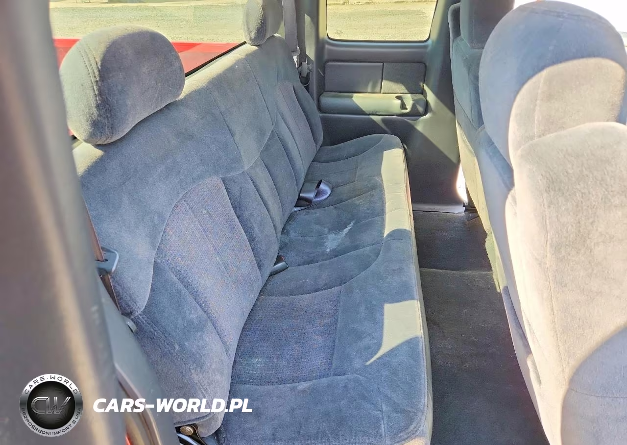 2000 Chevrolet Silverado C1500 VIN:1GCEC19T2YZ157813 - 10
