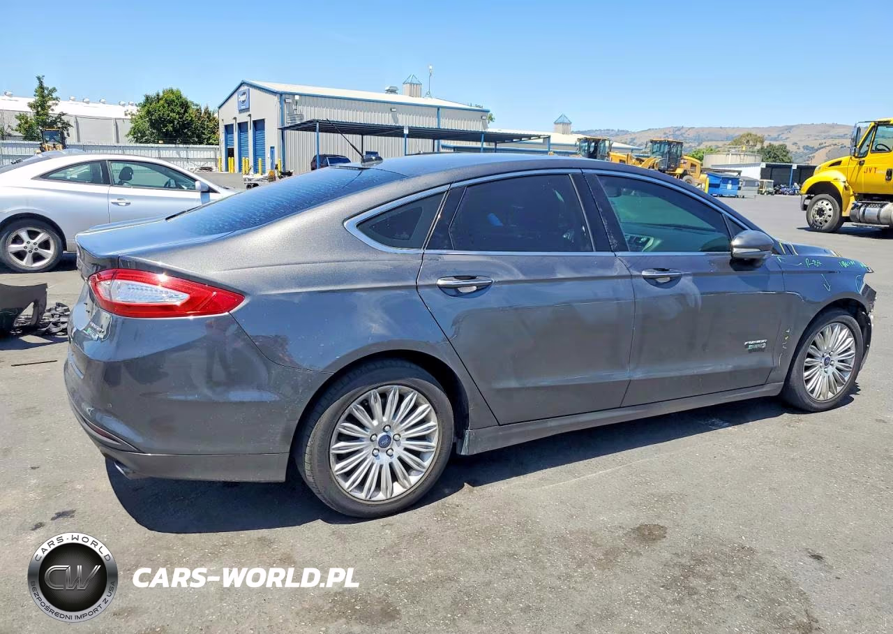 2016 Ford Fusion Se Phev VIN:3FA6P0PU5GR305931 - 3