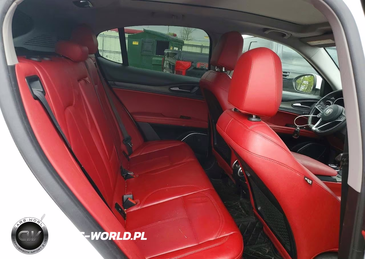 2018 Alfa Romeo Stelvio Ti VIN:ZASFAKBN4J7B94883 - 11