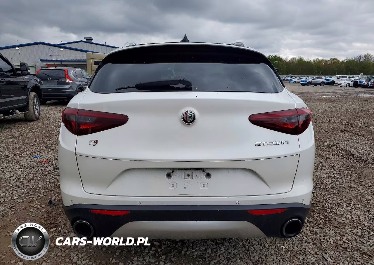2018 Alfa Romeo Stelvio Ti VIN:ZASFAKBN4J7B94883 - 6