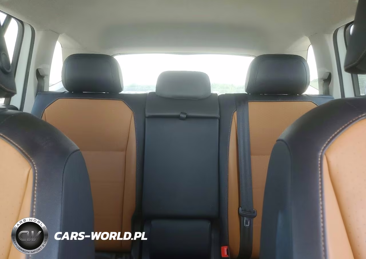 2018 Volkswagen Tiguan Se VIN:3VV3B7AX7JM073958 - 10