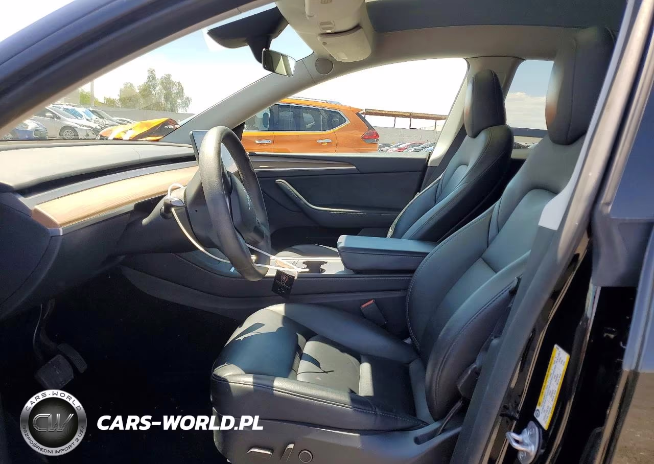 2023 Tesla Model Y VIN:7SAYGDEE2PF813543 - 7