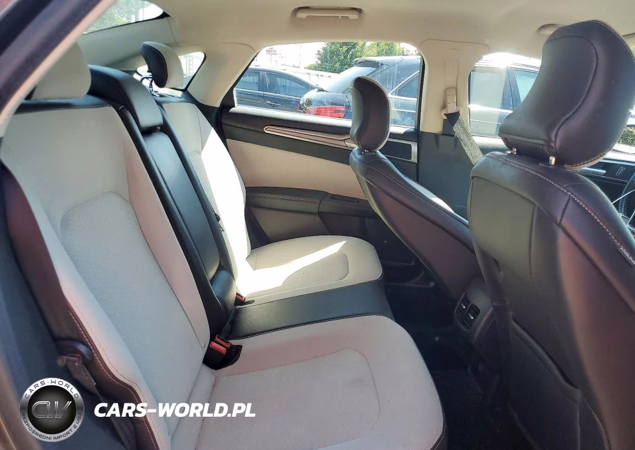 2019 Ford Fusion Se VIN:3FA6P0HD4KR166429 - 10