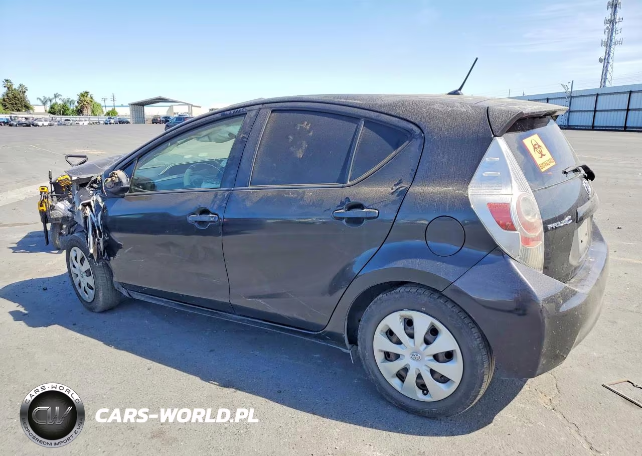 2013 Toyota Prius C One VIN:JTDKDTB31D1554816 - 2