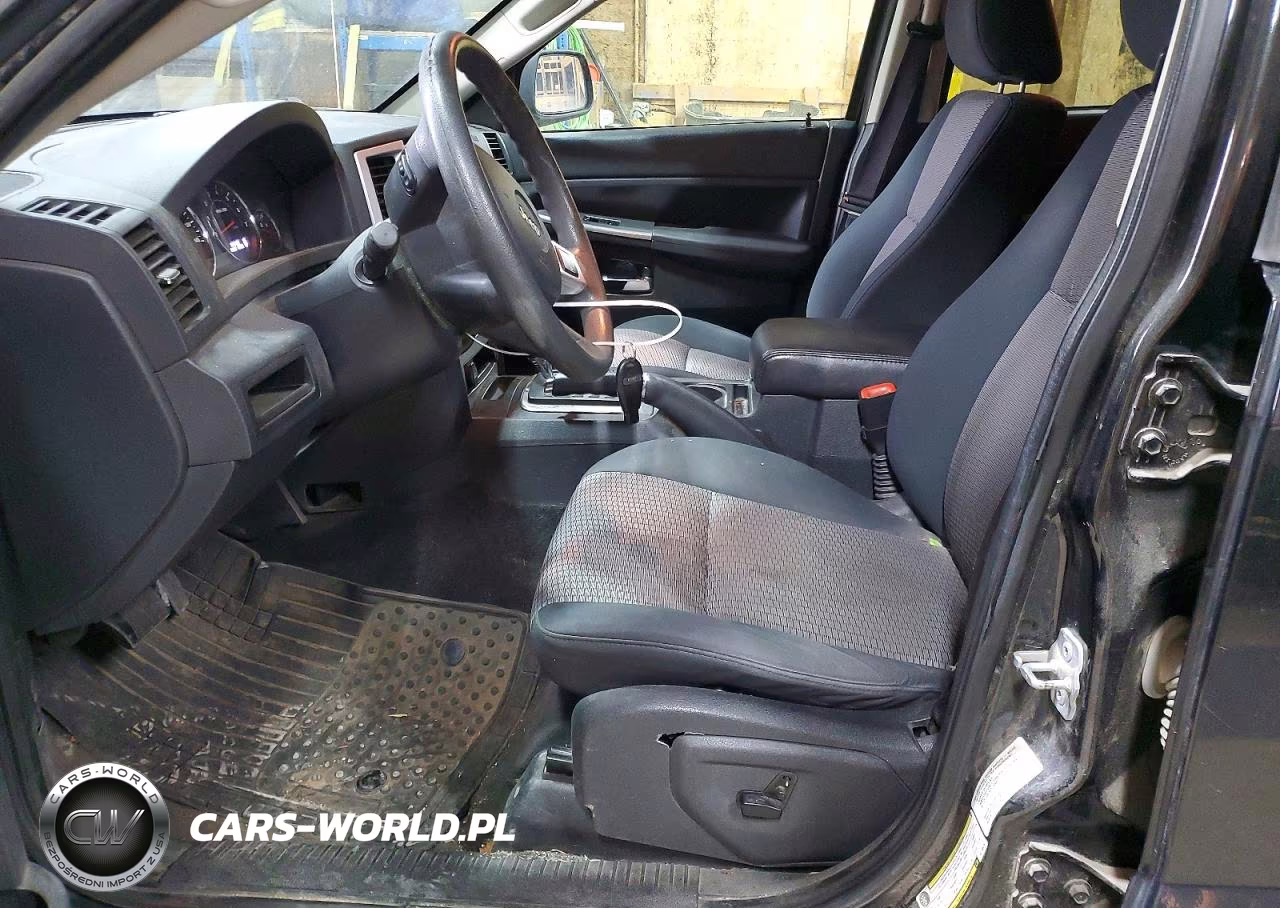 2010 Jeep Grand Cherokee Laredo VIN:1J4PR4GK1AC140426 - 7