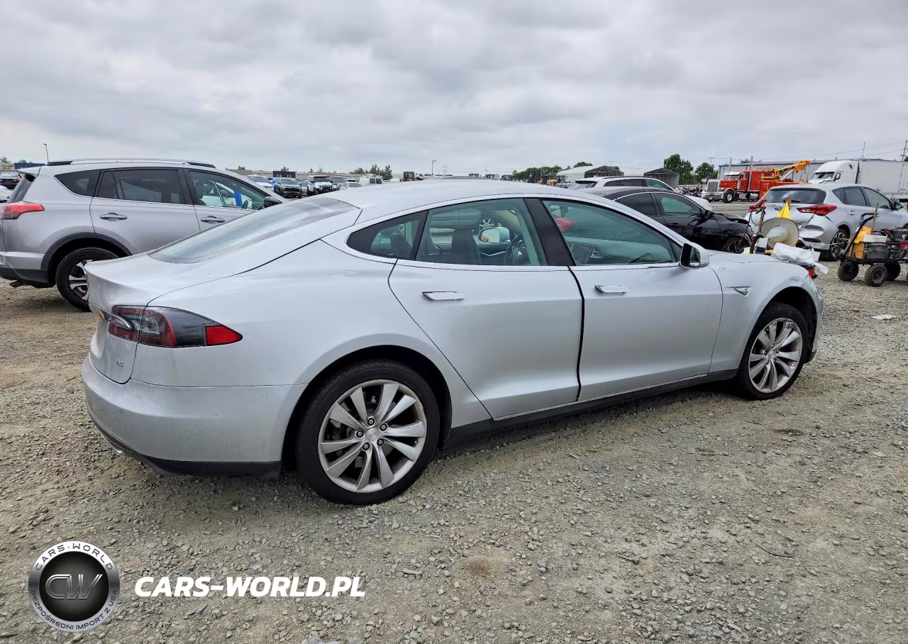 2013 Tesla Model S VIN:5YJSA1CN7DFP27081 - 3