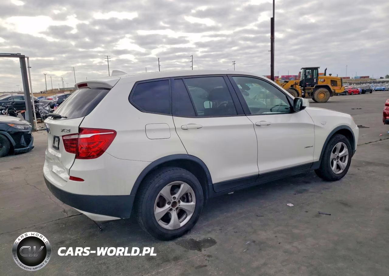 2011 BMW X3 xDrive28I VIN:5UXWX5C53BL700203 - 3