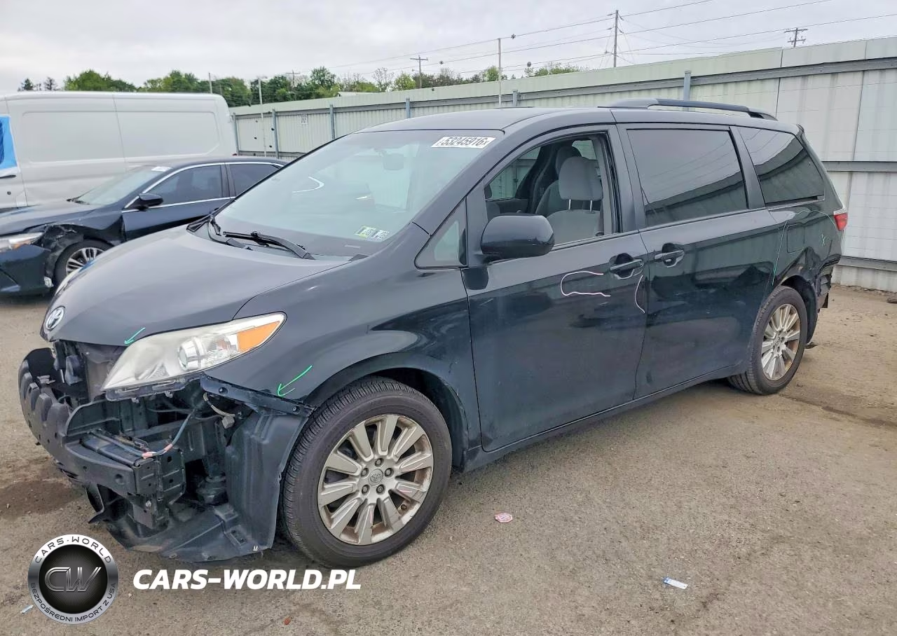 2015 Toyota Sienna Le