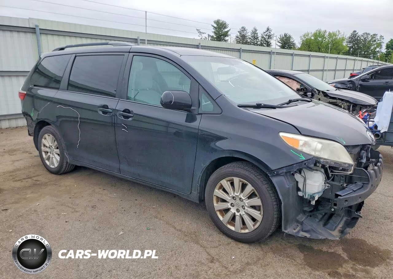 2015 Toyota Sienna Le VIN:5TDJK3DC9FS113603 - 4