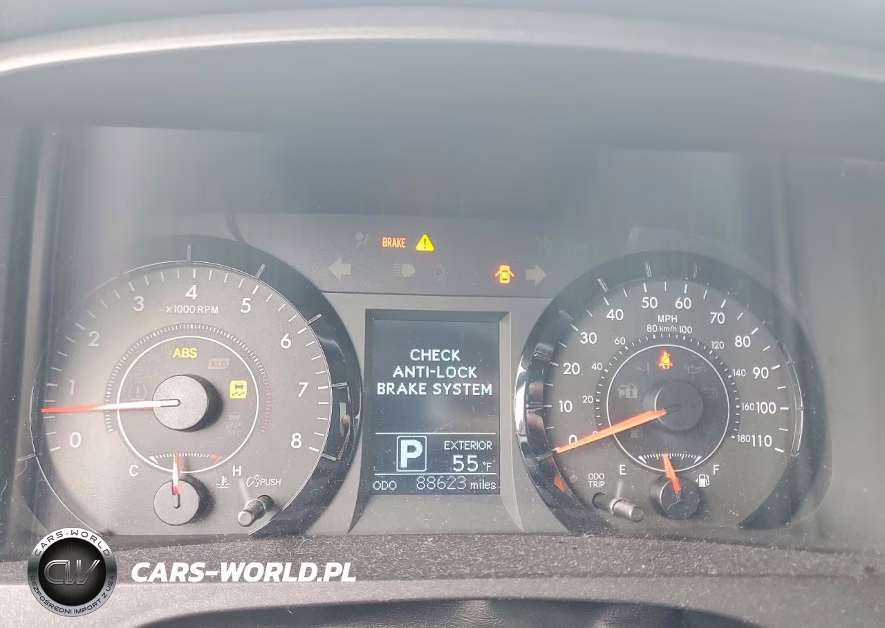 2015 Toyota Sienna Le VIN:5TDJK3DC9FS113603 - 9