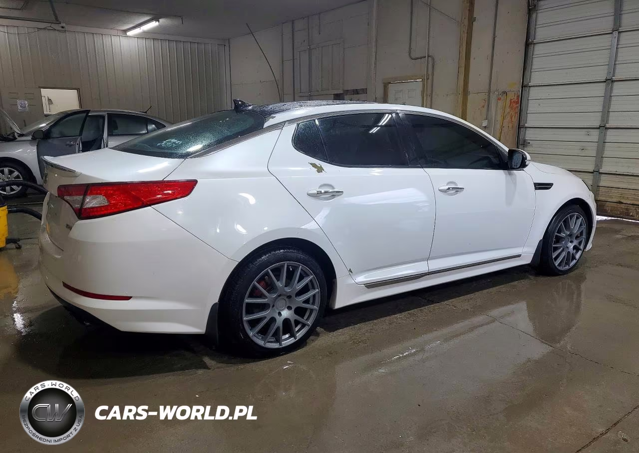 2013 Kia Optima Sx VIN:5XXGR4A62DG228987 - 3
