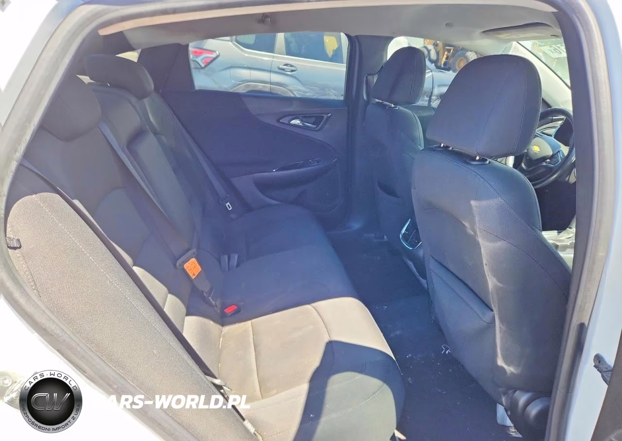 2016 Chevrolet Malibu VIN:1G1ZE5STXGF303154 - 10