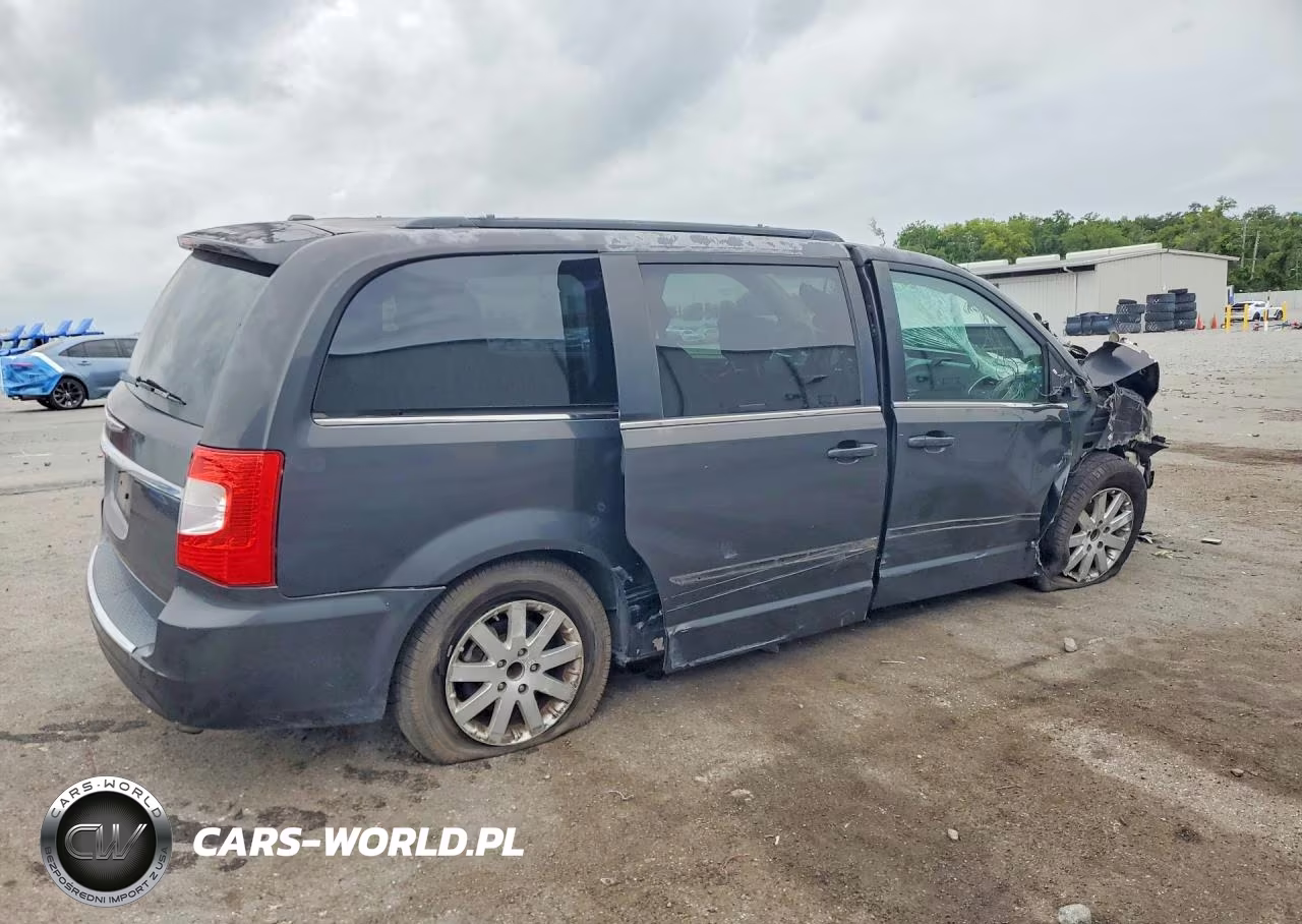 2011 Chrysler Town & Country Touring L VIN:2A4RR8DG7BR716058 - 3